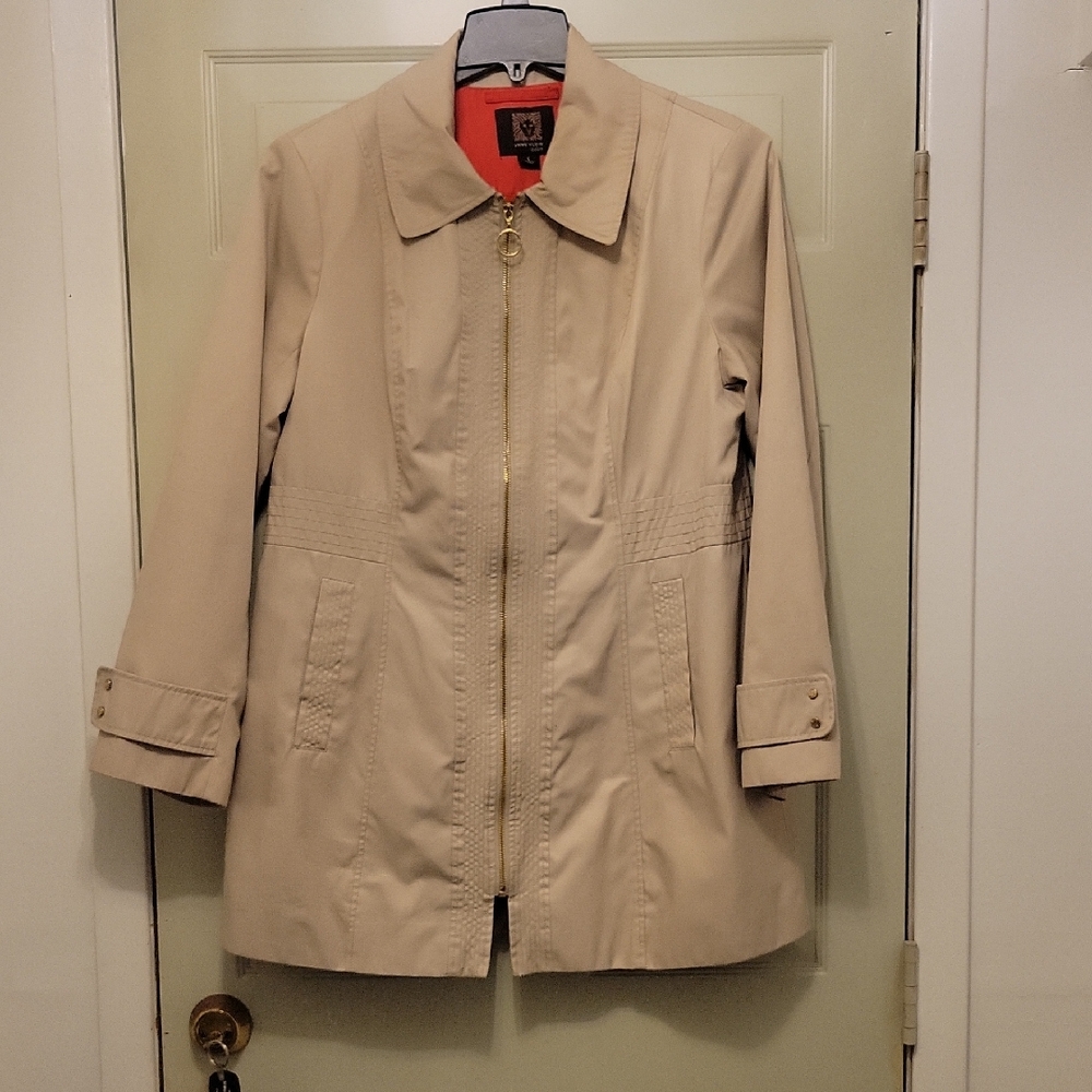 Anne Klein Y2K Tan Trench Coat with Gold Accents Sz.Large